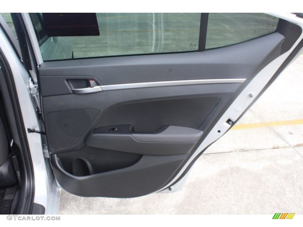 2019 Elantra SE - Symphony Silver / Black photo #21