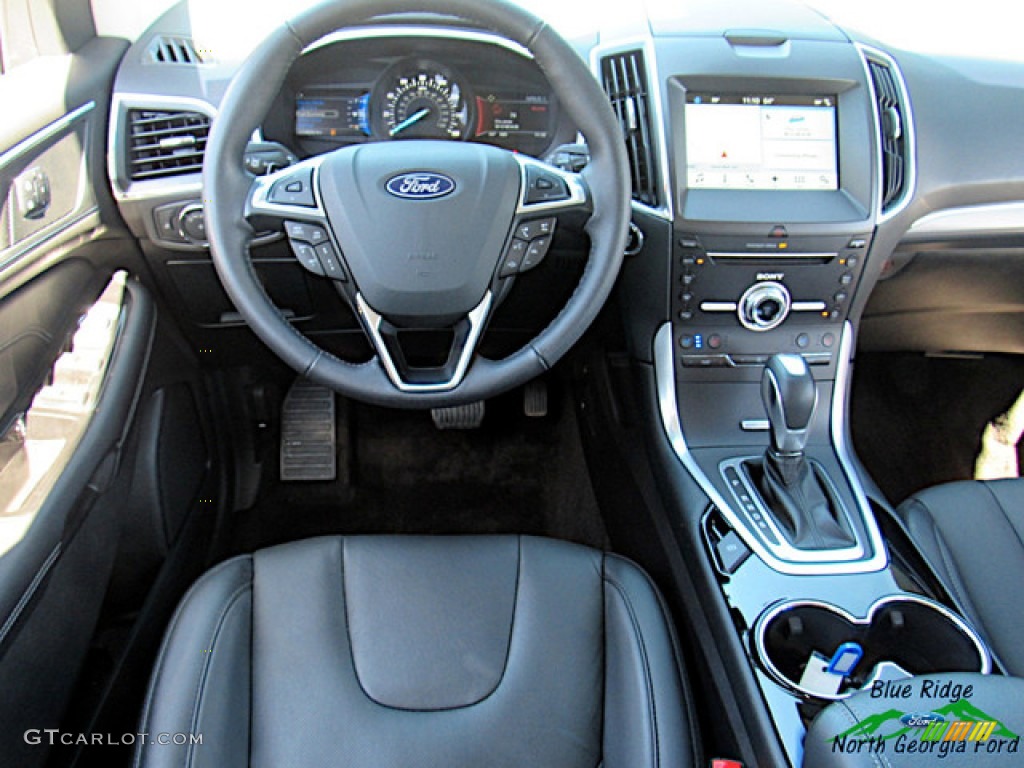 2018 Edge Titanium AWD - Ruby Red / Ebony photo #15