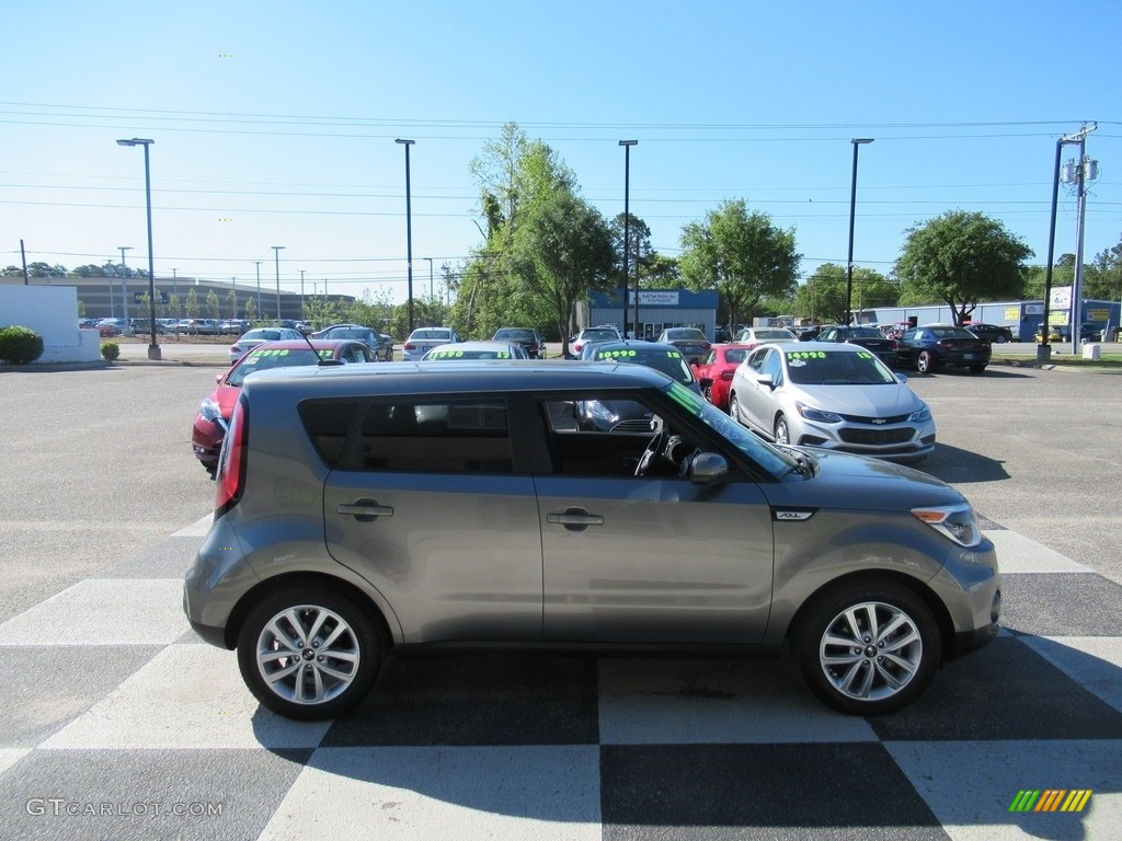 2017 Soul + - Titanium Gray / Gray Two-Tone photo #3