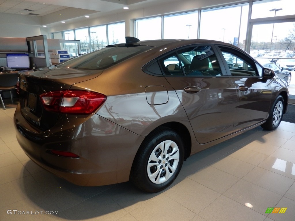 2019 Cruze LS - Oakwood Metallic / Jet Black/­Galvanized photo #4