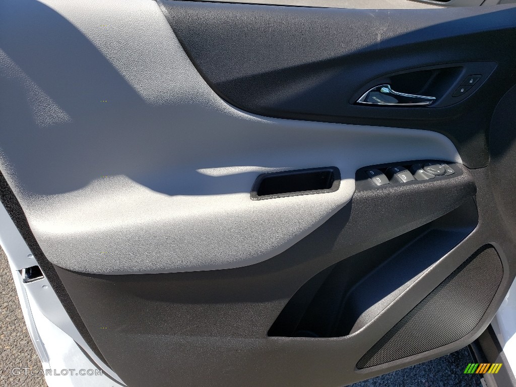 2019 Equinox LS - Summit White / Medium Ash Gray photo #8