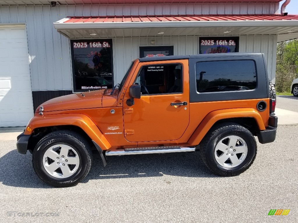 2010 Wrangler Sahara 4x4 - Mango Tango Pearl / Dark Slate Gray/Medium Slate Gray photo #2