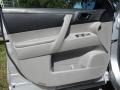 Classic Silver Metallic - Highlander V6 Photo No. 25