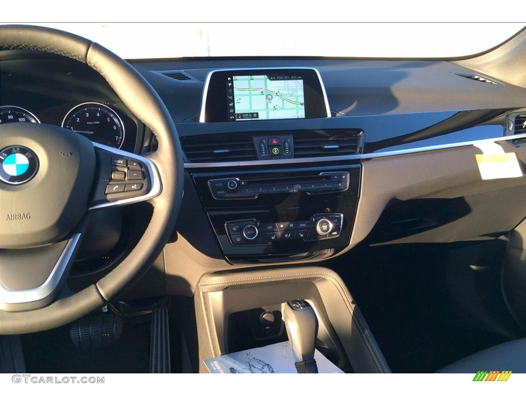 2019 X1 sDrive28i - Jet Black / Black photo #5