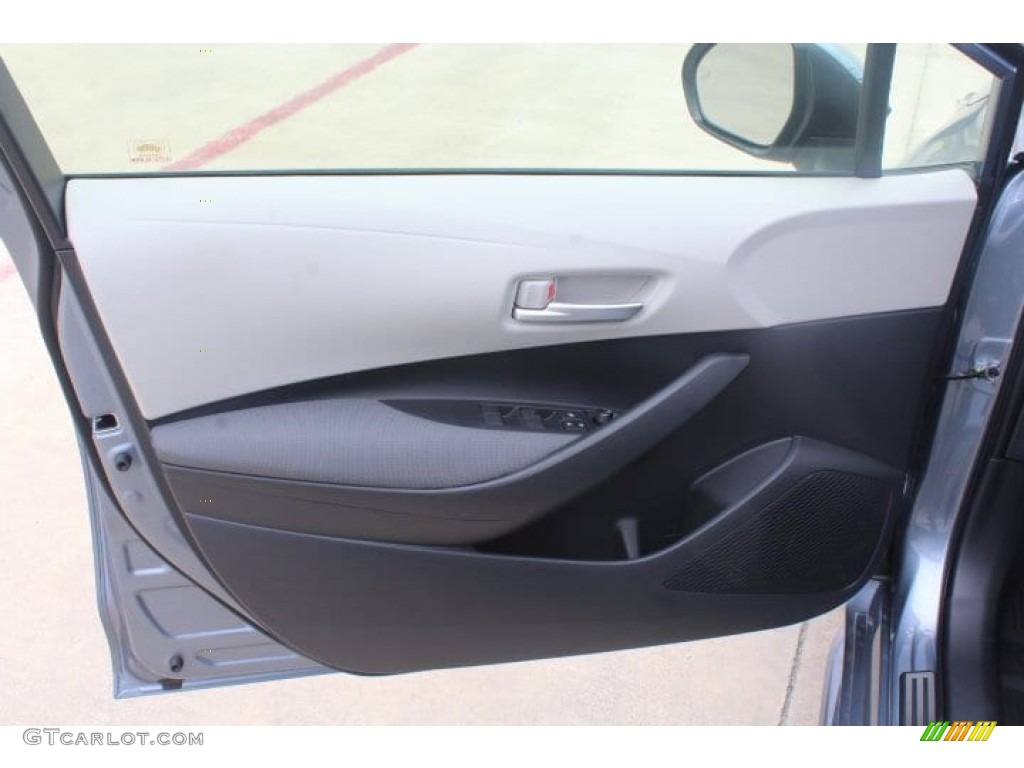 2020 Toyota Corolla LE Light Gray Door Panel Photo #133044017
