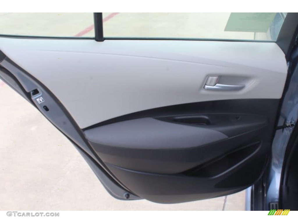 2020 Toyota Corolla LE Light Gray Door Panel Photo #133044209