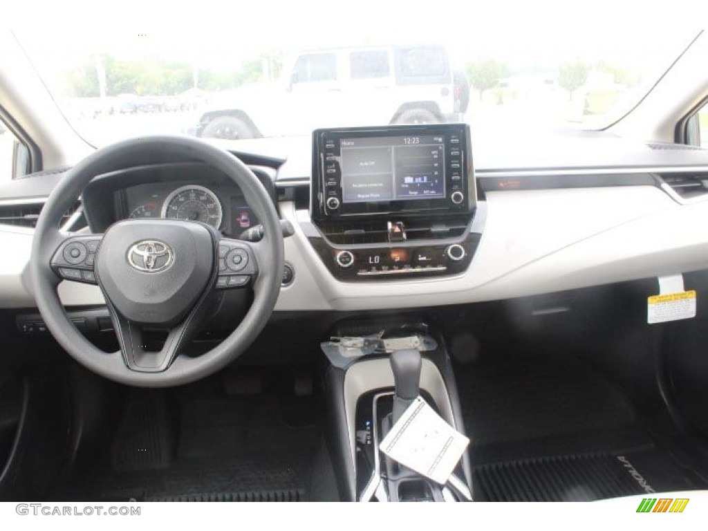 2020 Toyota Corolla LE Light Gray Dashboard Photo #133044272