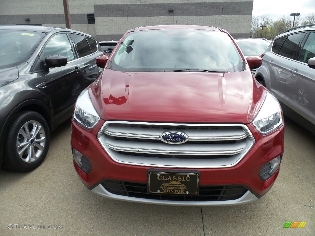 2019 Escape SE 4WD - Ruby Red / Chromite Gray/Charcoal Black photo #2