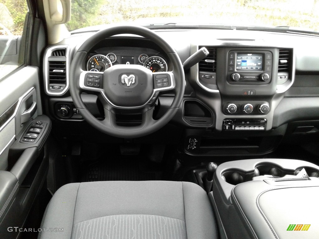 2019 Ram 5500 SLT Crew Cab 4x4 Chassis Black/Diesel Gray Dashboard Photo #133060903