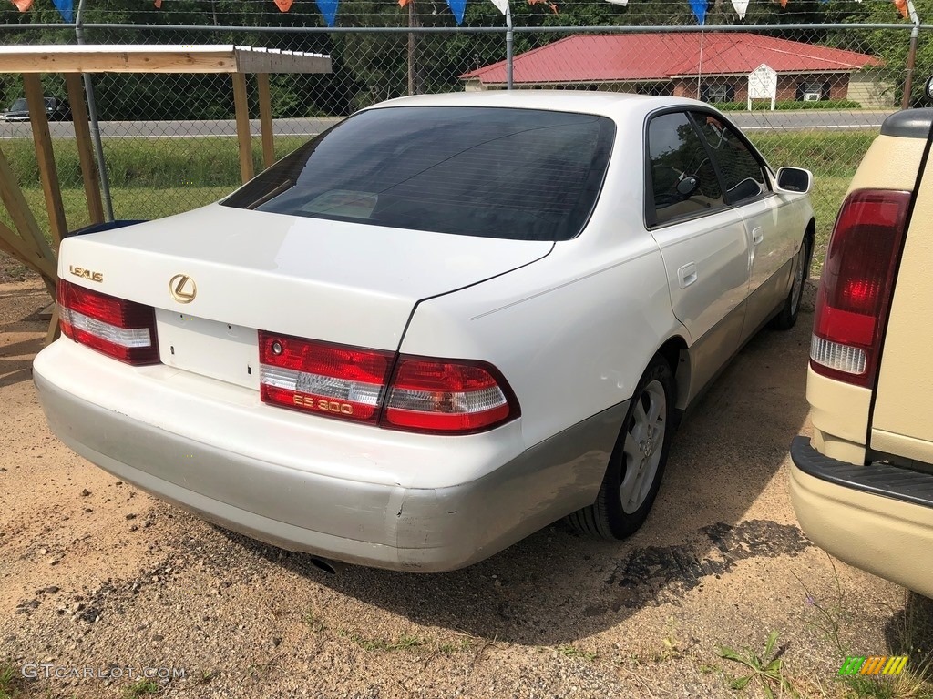 2000 ES 300 Sedan - Crystal White / Ivory photo #2