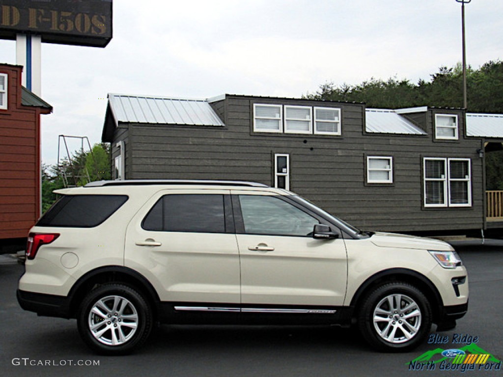 2018 Explorer XLT 4WD - Platinum Dune / Medium Stone photo #6