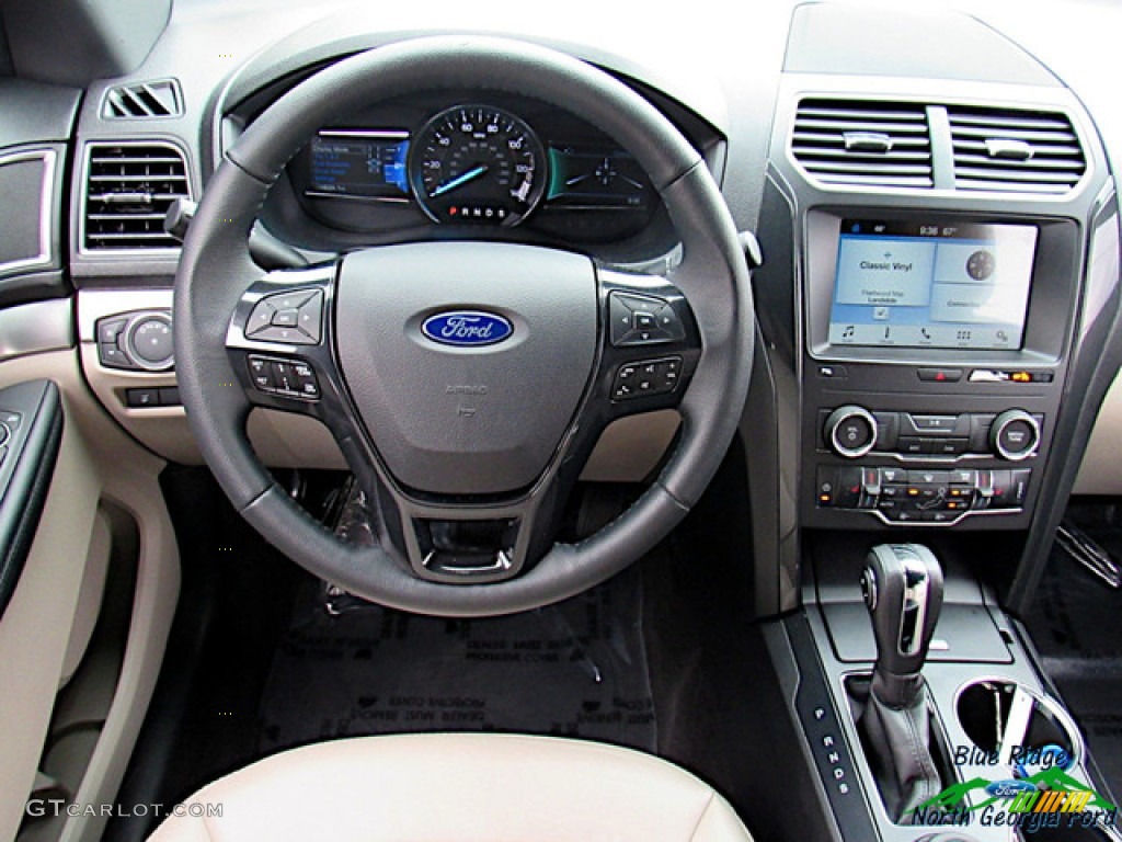2018 Explorer XLT 4WD - Platinum Dune / Medium Stone photo #15