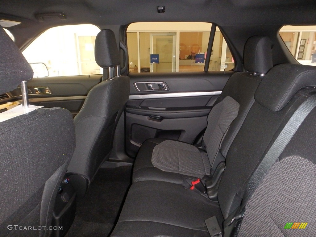 2019 Explorer XLT 4WD - Blue Metallic / Medium Black photo #8