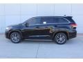 2019 Midnight Black Metallic Toyota Highlander XLE  photo #12