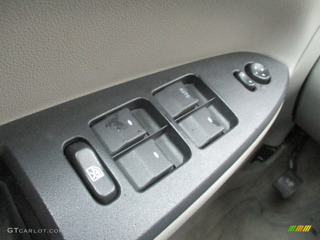 2011 Impala LT - Red Jewel Tintcoat / Gray photo #17