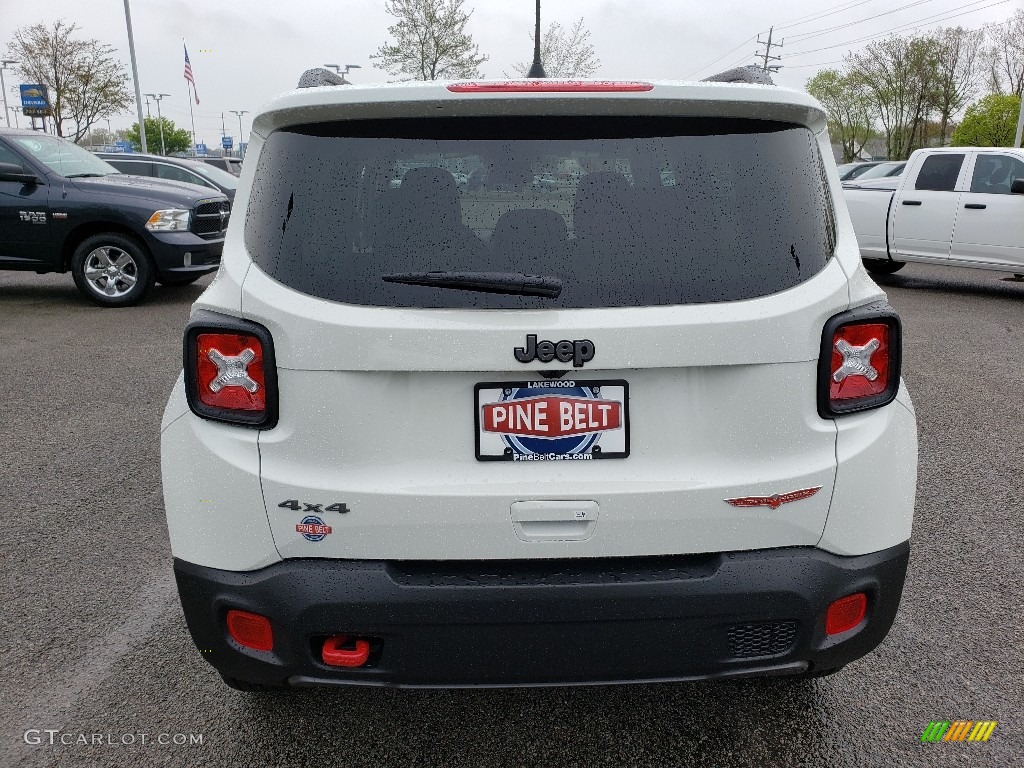 2019 Renegade Trailhawk 4x4 - Alpine White / Black photo #5