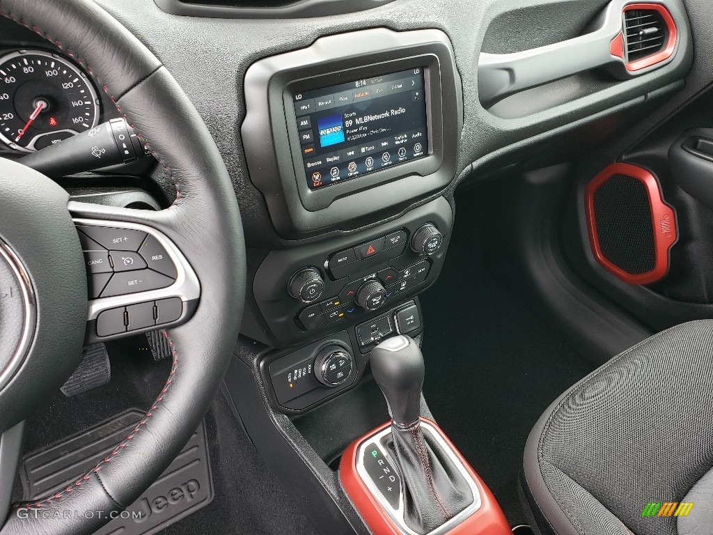 2019 Renegade Trailhawk 4x4 - Alpine White / Black photo #10