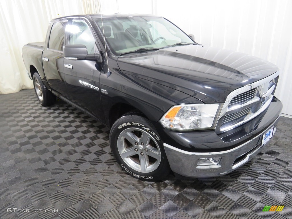 2012 Ram 1500 Big Horn Crew Cab 4x4 - Black / Dark Slate Gray/Medium Graystone photo #5