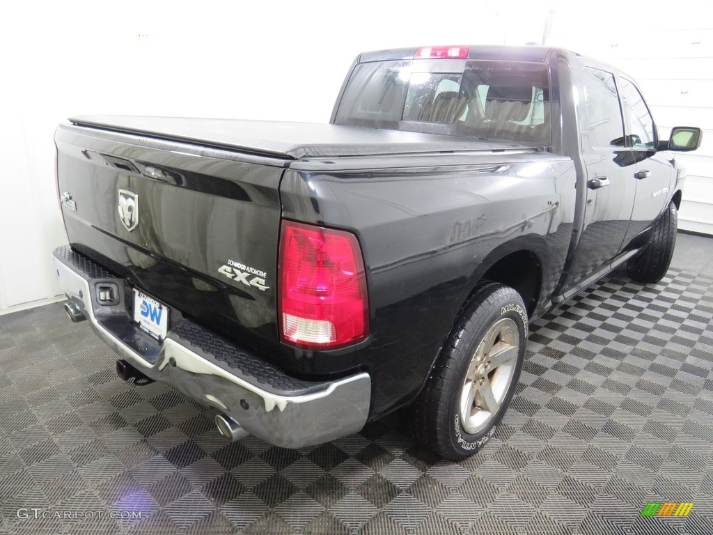 2012 Ram 1500 Big Horn Crew Cab 4x4 - Black / Dark Slate Gray/Medium Graystone photo #16