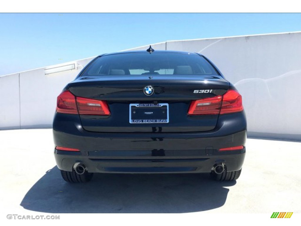 2019 5 Series 530i Sedan - Black Sapphire Metallic / Black photo #4