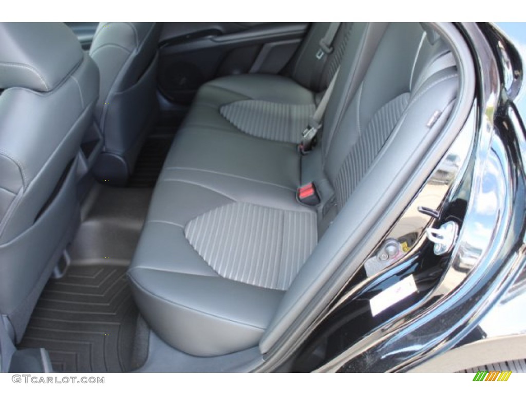 2019 Camry SE - Midnight Black Metallic / Black photo #16