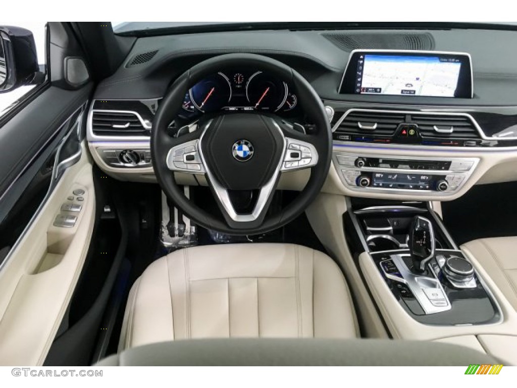 2019 7 Series 740i Sedan - Black Sapphire Metallic / Ivory White photo #4