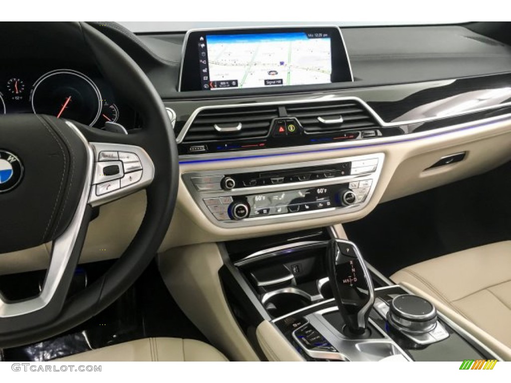 2019 7 Series 740i Sedan - Black Sapphire Metallic / Ivory White photo #5