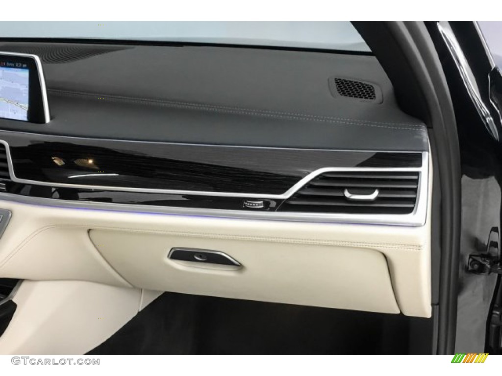 2019 7 Series 740i Sedan - Black Sapphire Metallic / Ivory White photo #27