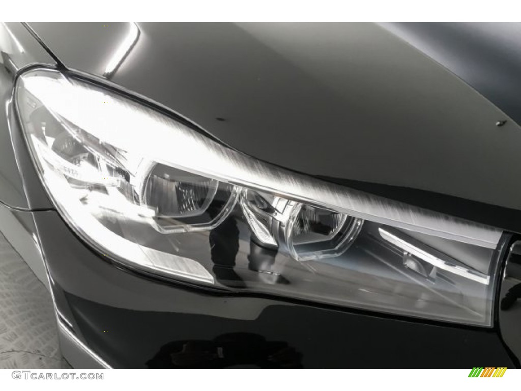 2019 7 Series 740i Sedan - Black Sapphire Metallic / Ivory White photo #31