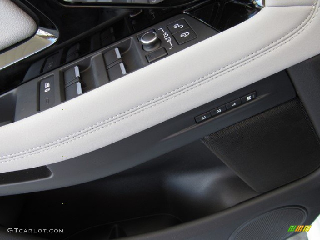2020 Land Rover Range Rover Evoque S R-Dynamic Controls Photo #133099758