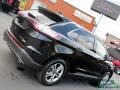 Shadow Black - Edge Titanium Photo No. 35