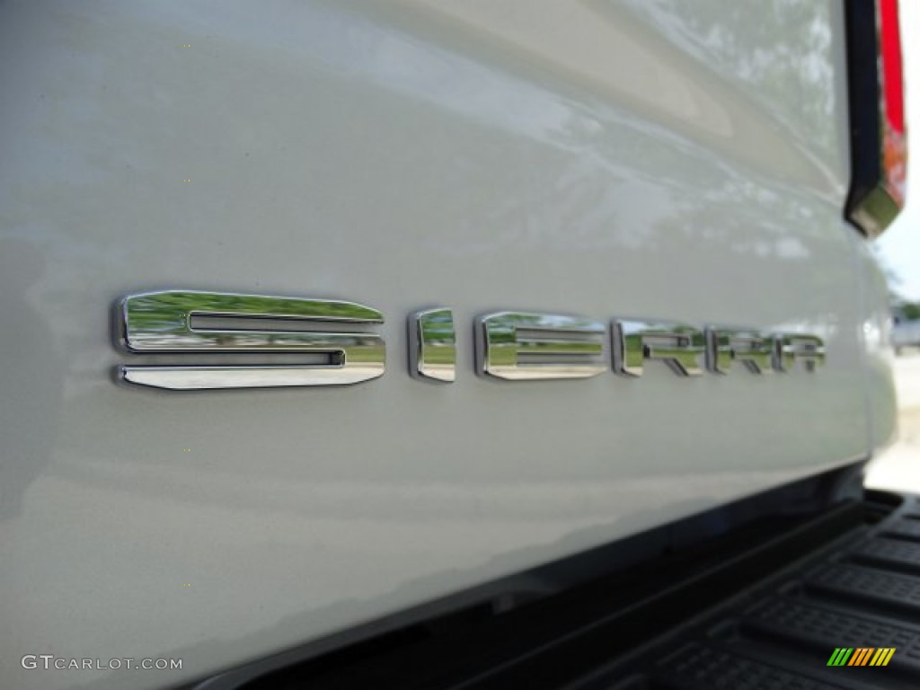 2019 GMC Sierra 1500 Denali Crew Cab 4WD Marks and Logos Photo #133102506