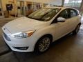Oxford White - Focus Titanium Hatch Photo No. 10