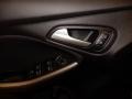 Oxford White - Focus Titanium Hatch Photo No. 18