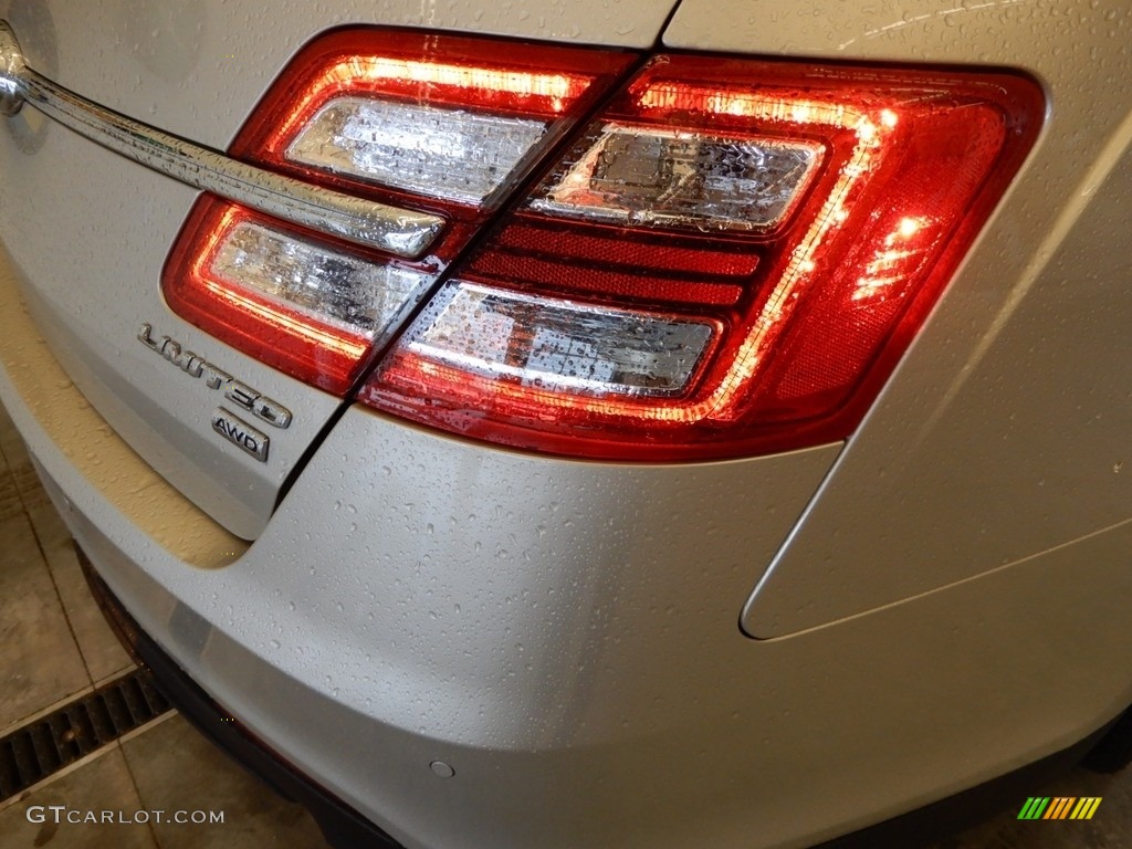2018 Taurus Limited AWD - White Gold / Charcoal Black photo #5