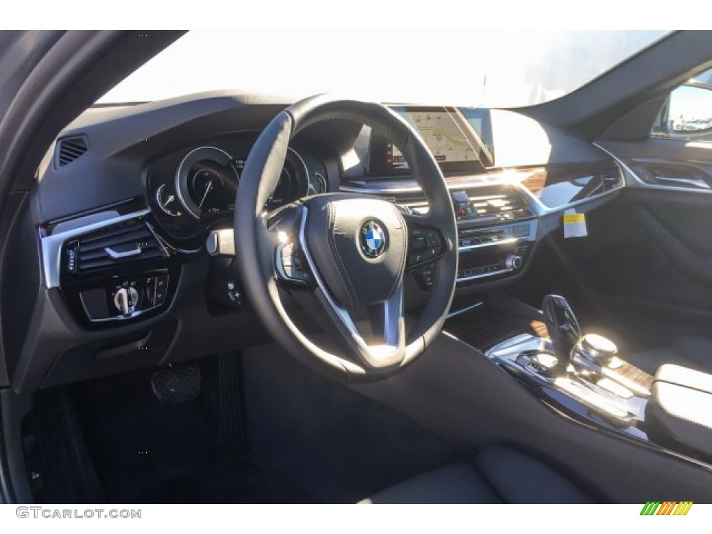 2019 5 Series 530e iPerformance Sedan - Bluestone Metallic / Black photo #4