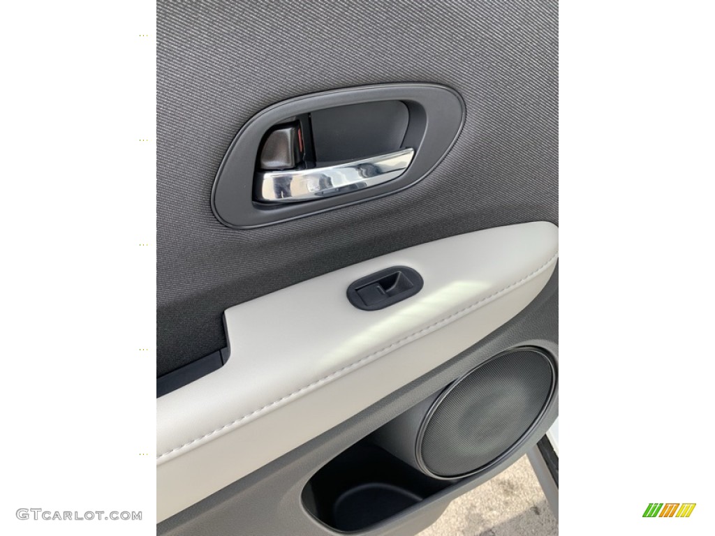 2019 HR-V LX AWD - Platinum White Pearl / Gray photo #17