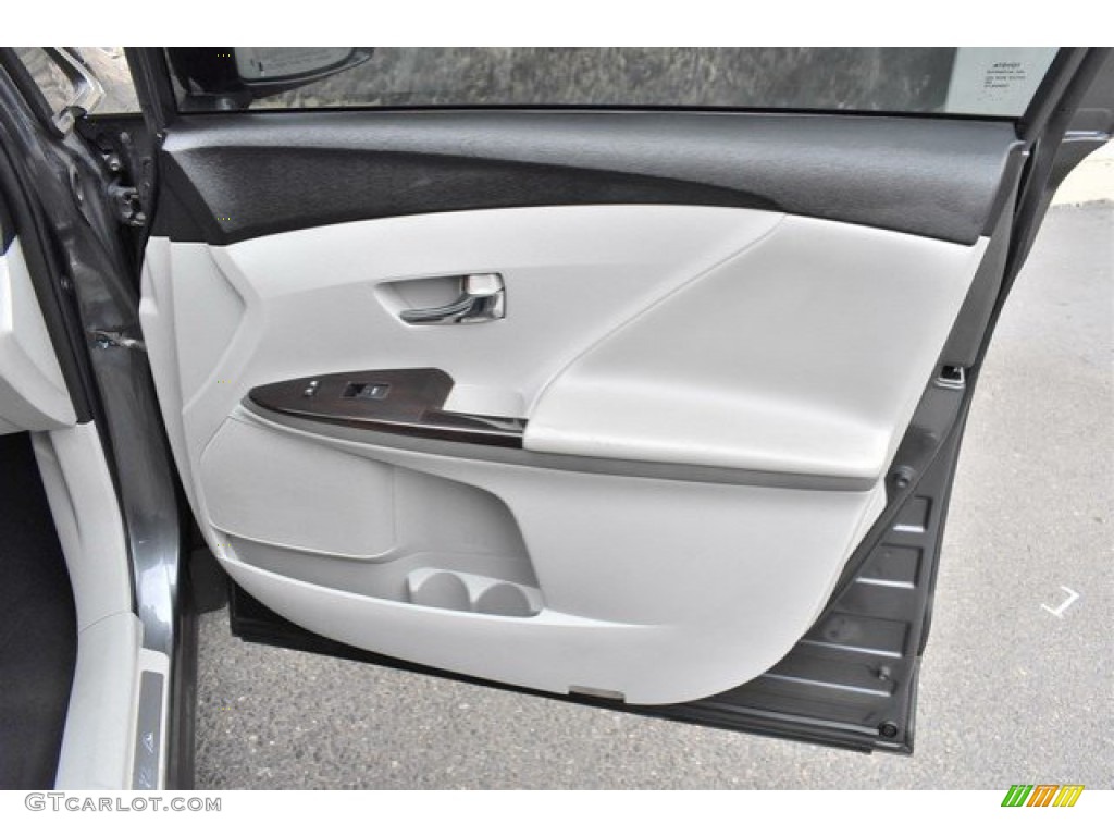 2009 Venza V6 AWD - Magnetic Gray Metallic / Ivory photo #25