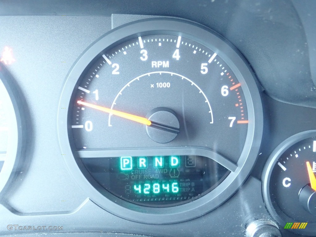 2009 Wrangler Unlimited X 4x4 - Stone White / Dark Slate Gray/Medium Slate Gray photo #29
