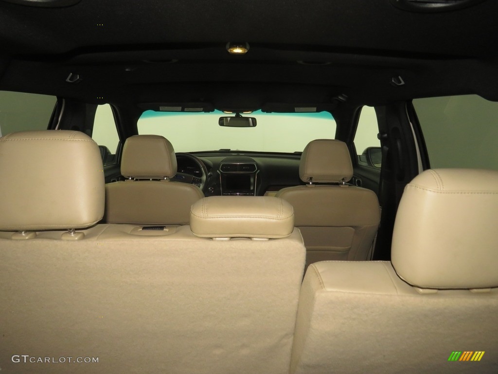 2017 Explorer Limited 4WD - White Gold / Medium Light Camel photo #23