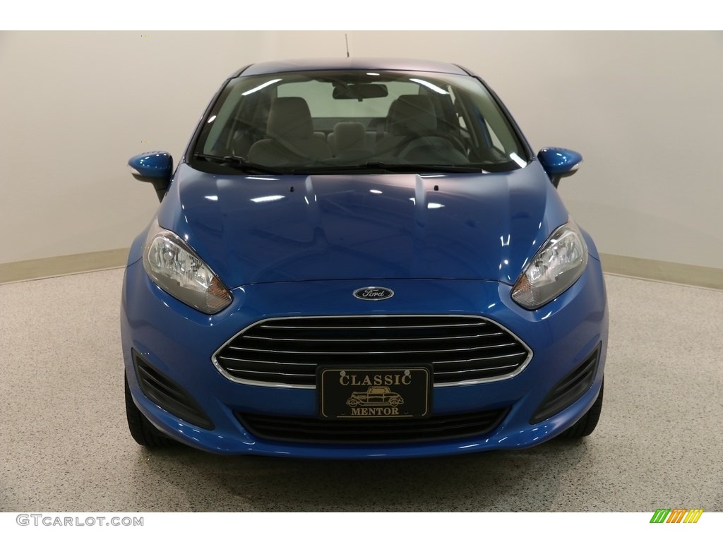 2015 Fiesta SE Sedan - Blue Candy Metallic / Medium Light Stone photo #2