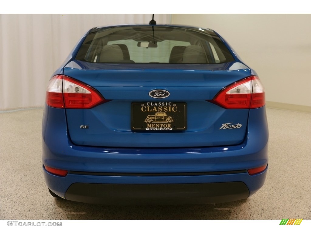 2015 Fiesta SE Sedan - Blue Candy Metallic / Medium Light Stone photo #16