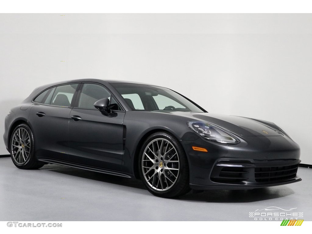 2019 Porsche Panamera 4 Sport Turismo Exterior Photos