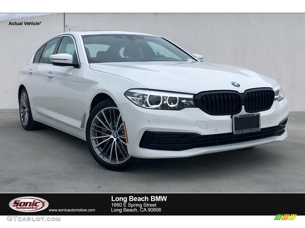 2019 5 Series 530i Sedan - Alpine White / Black photo #1