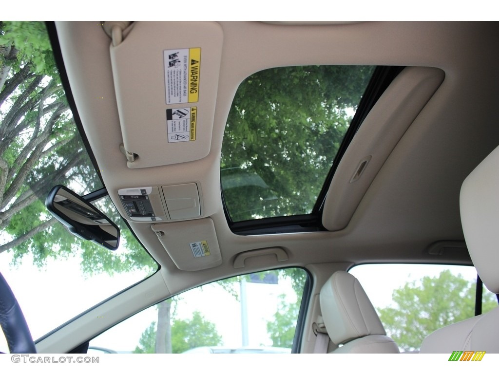 2017 RDX Technology AWD - White Diamond Pearl / Parchment photo #18