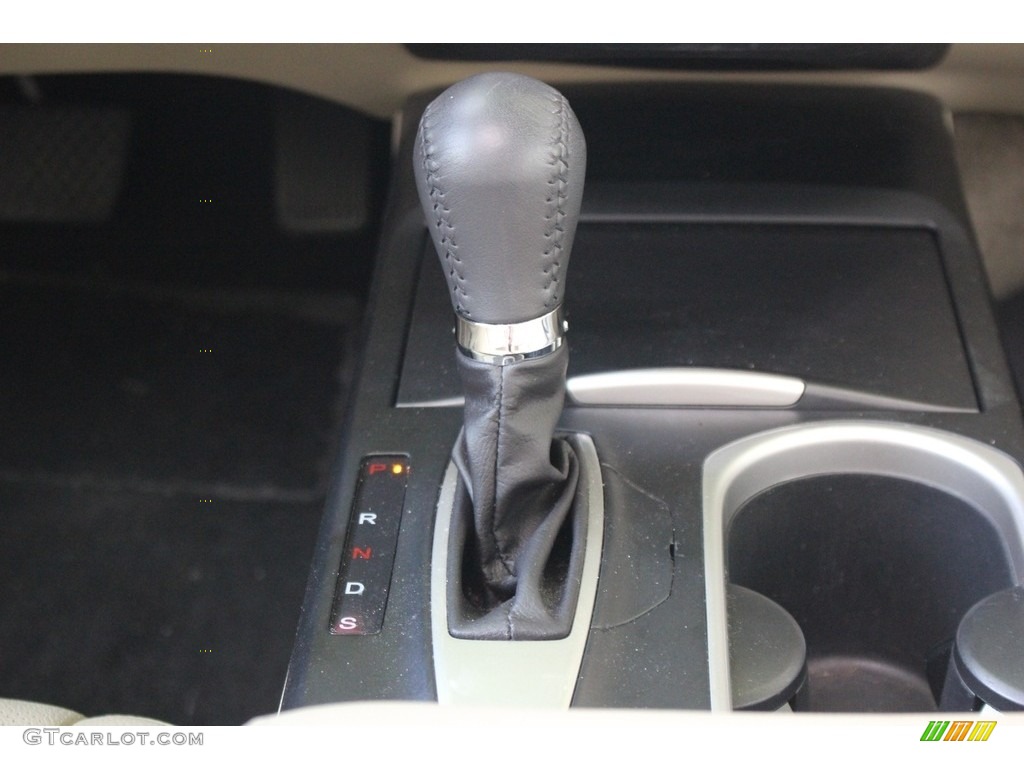 2017 RDX Technology AWD - White Diamond Pearl / Parchment photo #31