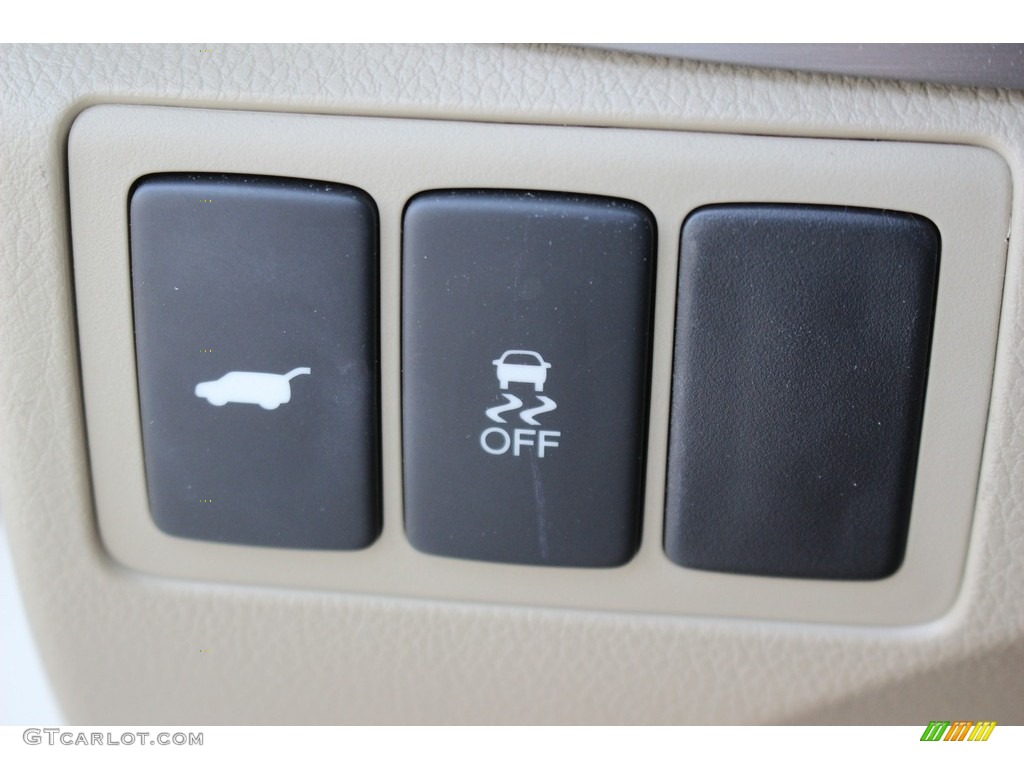 2017 RDX Technology AWD - White Diamond Pearl / Parchment photo #40