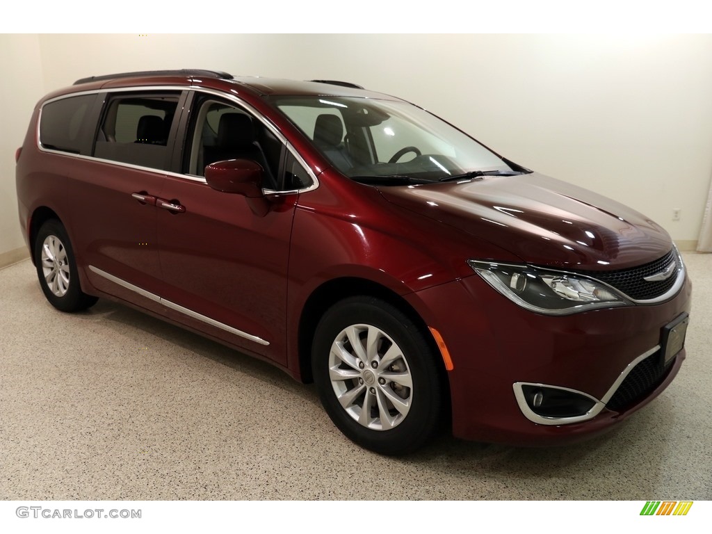 2017 Pacifica Touring L - Velvet Red Pearl / Black/Alloy photo #1