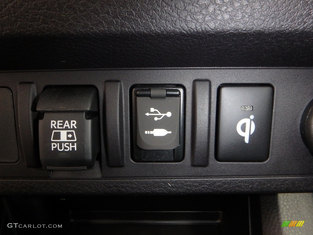 2019 Toyota Tacoma TRD Off-Road Double Cab 4x4 Controls Photo #133130939