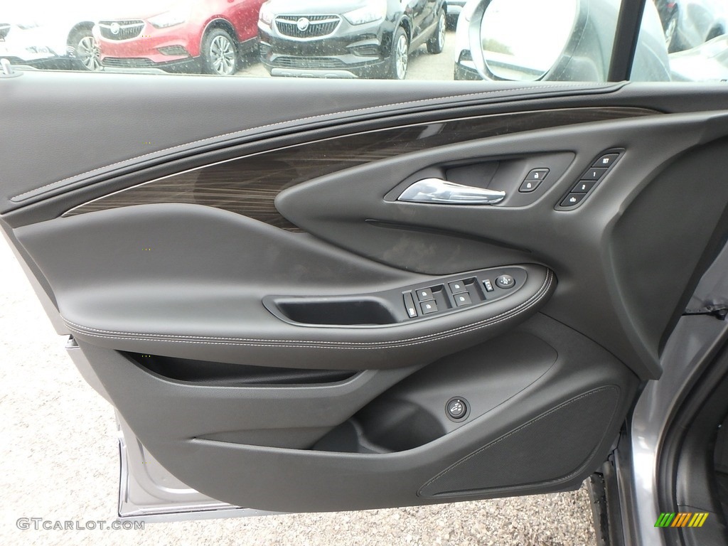 2019 Buick Envision Essence AWD Door Panel Photos